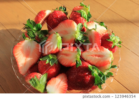 草莓▼・▼・・▼・草莓・▼・・▼・▼ 草莓▼・▼・・▼・草莓・▼・・▼・▼ 123946354