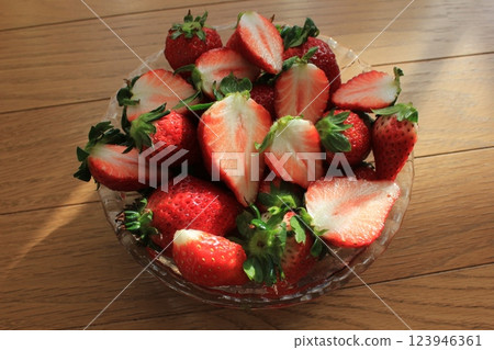 Strawberry 　　　　　▼・▼・・▼・strawberry・▼・・▼・▼ 123946361