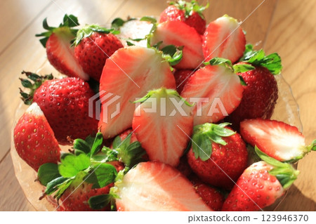 Strawberry 　　　　　▼・▼・・▼・strawberry・▼・・▼・▼ 123946370
