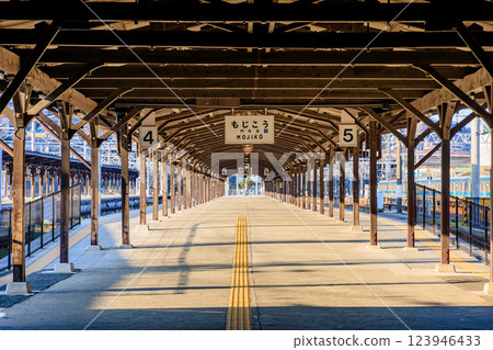 Spring at Mojiko Station, Kitakyushu City, Fukuoka Prefecture 123946433