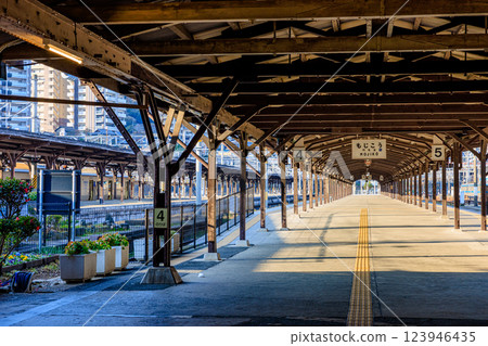 福岡縣北九州市門司港站的春天 福岡縣北九州市門司港站的春天 123946435