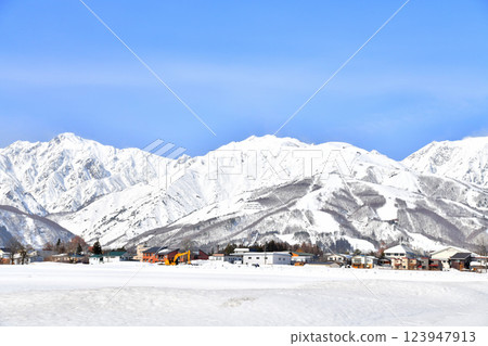 白馬村風景 / 從五龍山到白馬八方尾根滑雪場的景色（長野縣白馬村）[2025 年 3 月] 123947913