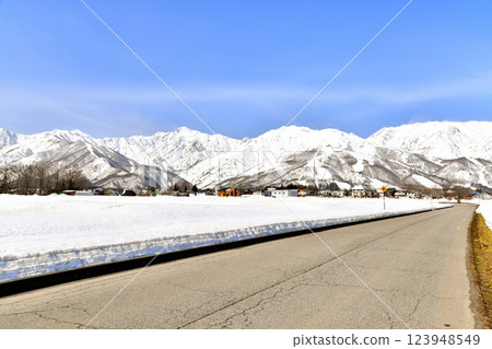 白馬村風景 / 從五龍山到白馬八方尾根滑雪場的景色（長野縣白馬村）[2025 年 3 月] 123948549