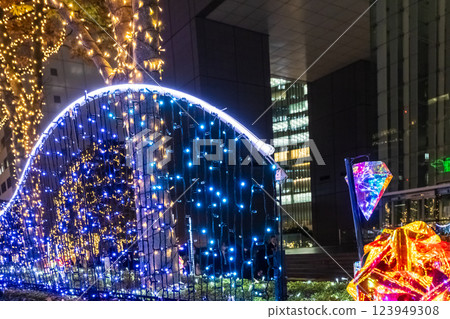 新宿南口的聖誕彩燈 123949308