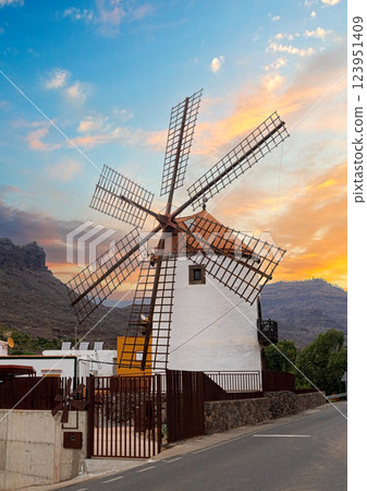 Traditional windmill at sunset in the canary islands, spain 123951409