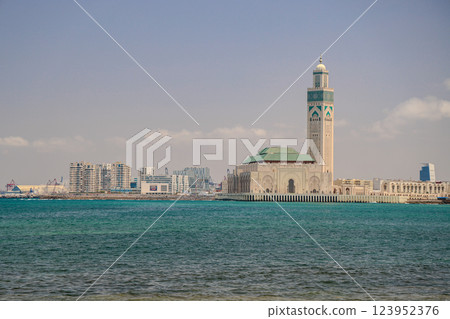 Casablanca, Morocco Hassan II Mosque Overlooking the Ocean Casablanca, Morocco Hassan II Mosque Overlooking the Ocean 123952376