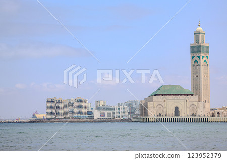 Casablanca, Morocco Hassan II Mosque Overlooking the Ocean Casablanca, Morocco Hassan II Mosque Overlooking the Ocean 123952379