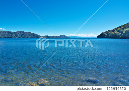 [Lake Biwa shore (from Tsukide fishing port)] Tsukide, Nishiasai-cho, Nagahama City, Shiga Prefecture 123954850