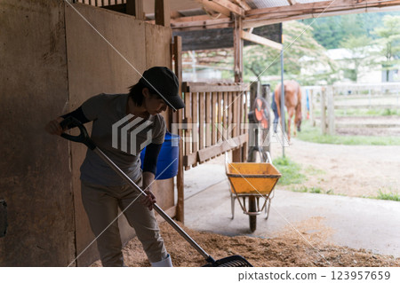 女生 女孩 女性 123957659