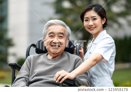 Elderly people and female caregivers 123958178