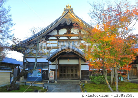 Kodaiji Temple in Autumn (Kyoto City) Kodaiji Temple in Autumn (Kyoto City) 123958593