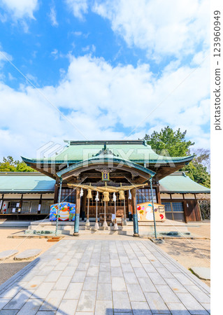 山口縣下關市彥島八幡神社的春天 山口縣下關市彥島八幡神社的春天 123960949