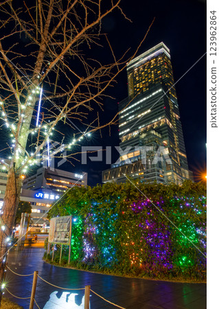 Illuminations of Tennoji Park and night view of Abeno Harukas Illuminations of Tennoji Park and night view of Abeno Harukas 123962864
