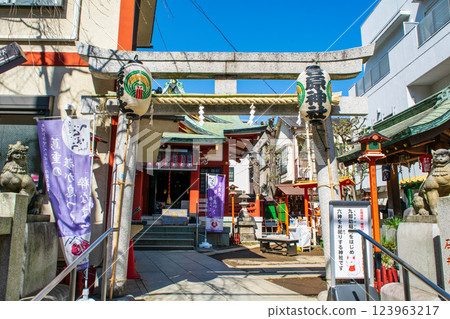 Torii gate at Yoshiwara Shrine (Kurosuke Inari Shrine), Nakanocho Street, Senzoku, Taito Ward, Tokyo 123963217