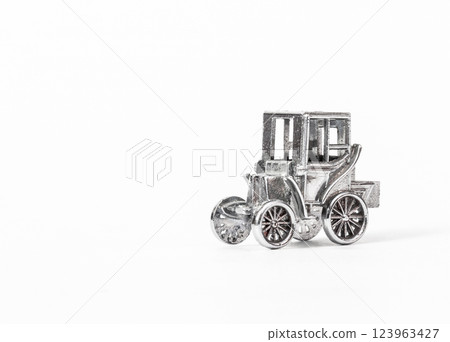Metal model of the ancient car 123963427