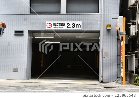 投幣式室內停車場，最高可達2.3公尺高_02 123963548