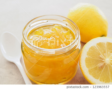 Lemon jam in a glass jar 123963557
