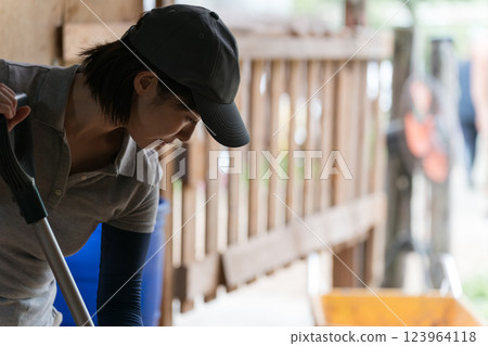 女生 女孩 女性 123964118