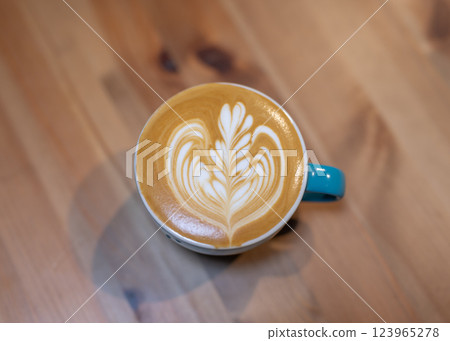有拿鐵藝術的咖啡館 咖啡館 咖啡店 拿鐵藝術 咖啡 123965278