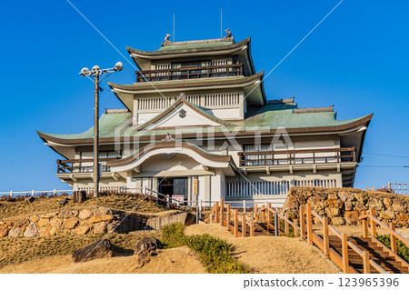 開放前的小牧山城 開放前的小牧山城 123965396