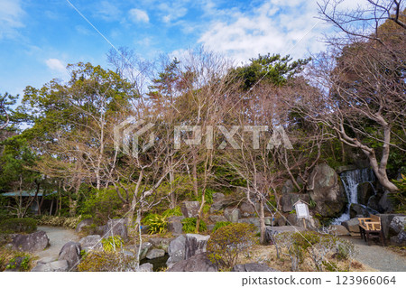 葉山潮騷公園的初春 123966064