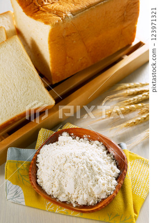 Bread wheat breakfast image 123971321
