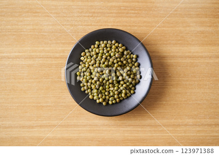 Mung bean 123971388