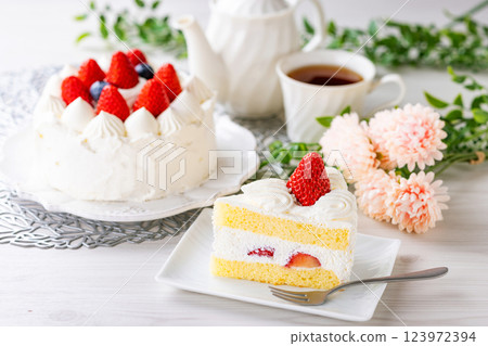 Cute strawberry cake 123972394
