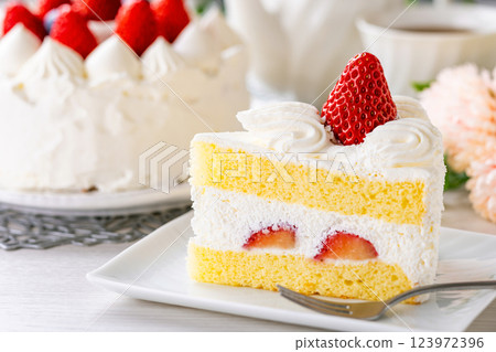 Cute strawberry cake 123972396