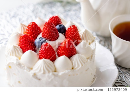 Cute strawberry cake Cute strawberry cake 123972409