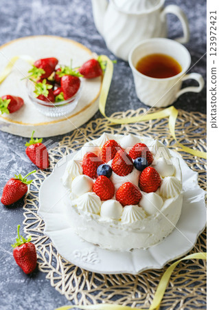 Cute strawberry cake 123972421