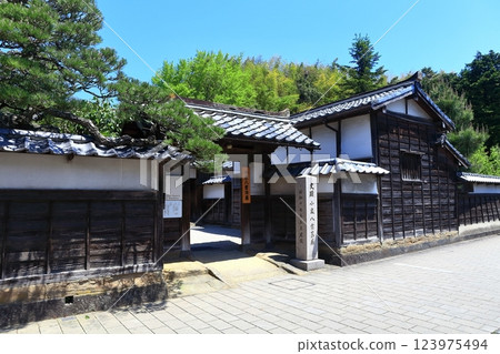 [Shimane Prefecture] The Lafcadio Hearn Memorial Museum on a clear day 123975494