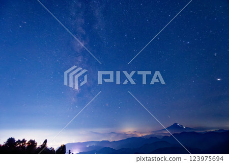 Night view of Mt. Fuji and the summer Milky Way seen from Sannoto on the Tanzawa Omote Ridge 123975694