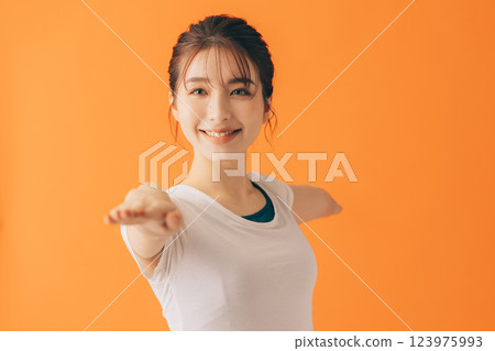 熱瑜珈圖片 123975993