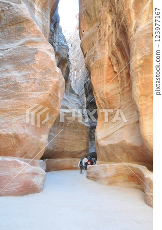 Jordan, Petra, Petra ruins, Siq, waterway remains 123977167