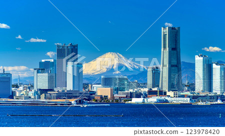 富士山和橫濱港未來 2025 123978420