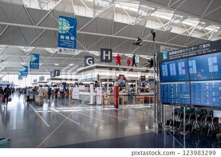 中部國際機場《國際報到櫃檯》 123983299