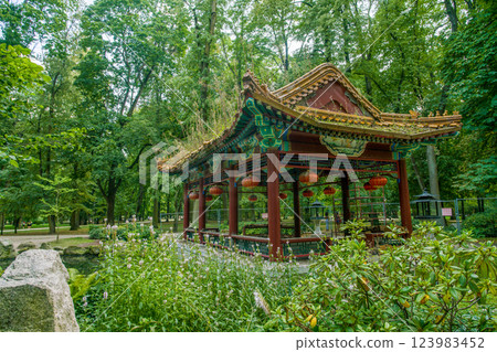 Ogrod Chinski  - Chinese garden in Lazionki Krolewskie park 123983452