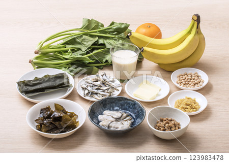 Mineral food ingredients, health food ingredients, five major nutrients, image material Mineral food ingredients, health food ingredients, five major nutrients, image material 123983478