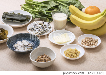 礦物質食品原料,保健食品原料,五大營養素,圖片素材 礦物質食品原料,保健食品原料,五大營養素,圖片素材 123983479