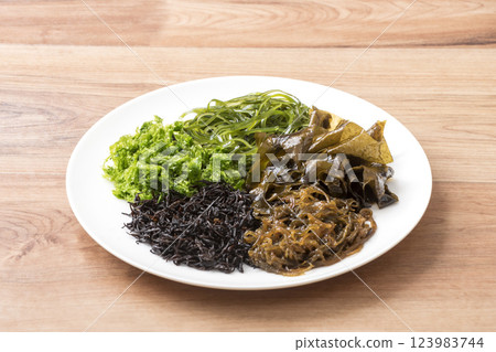 Various seaweeds, health food ingredients, image material Various seaweeds, health food ingredients, image material 123983744