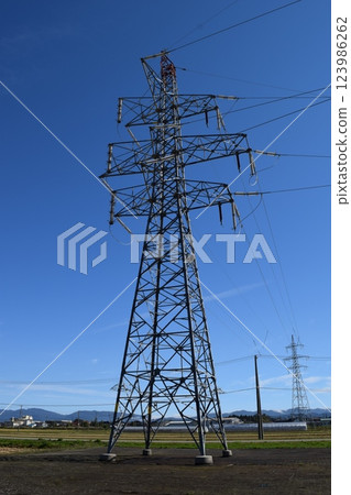 輸電塔高壓交流電 123986262