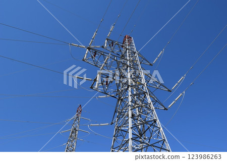 輸電塔高壓交流電 輸電塔高壓交流電 123986263
