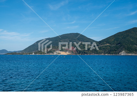 長崎縣上五島市五島群島的海,美麗的海 長崎縣上五島市五島群島的海,美麗的海 123987365