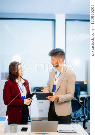 Those who work hard, win in the conference room new startup project 123990205