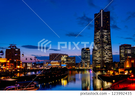 橫濱港未來夜景 123992435