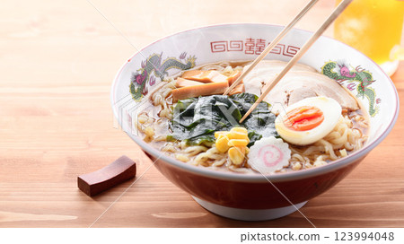 海藻拉麵(醬油口味) 海藻拉麵(醬油口味) 123994048