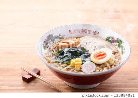 Seaweed Ramen (soy sauce flavor) 123994051