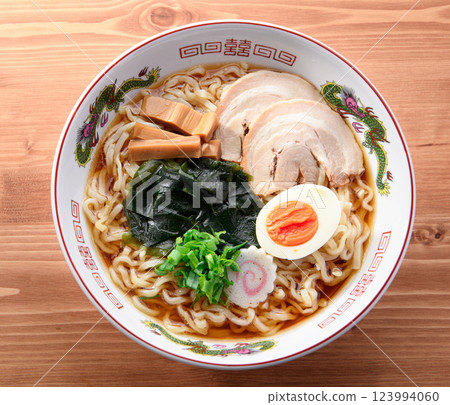 Seaweed Ramen (soy sauce flavor) 123994060