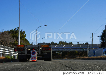 Abandoned trailer cart 04 Abandoned trailer cart 04 123995339